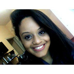 Maria Claudia Correia