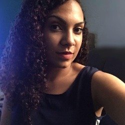 Thaís Lourenço Souza